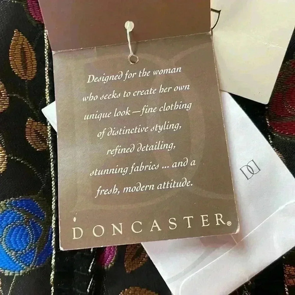 Don Castor women’s gorgeous size 8 blazer. - Picture 12 of 14